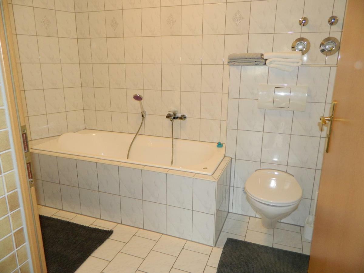 Unter Den Linden Apartment Halbe Ngoại thất bức ảnh